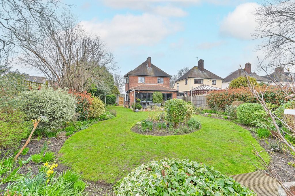 Property photo 3 of 33