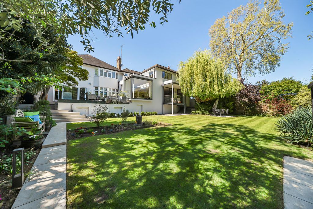 Property photo 1 of 12 Image