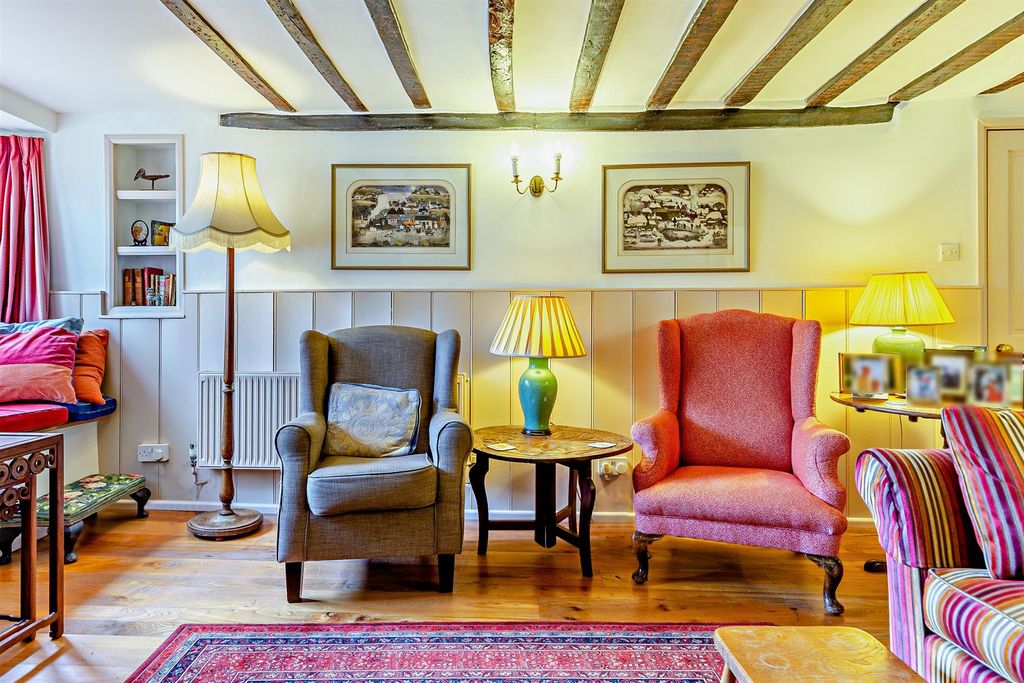 Property photo 2 of 16 8538550-Interior26-800.Jpg