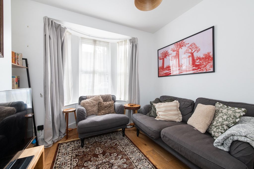 Property photo 2 of 22 1903622