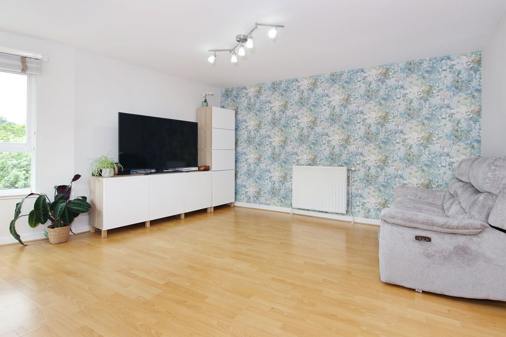 Property photo 3 of 18 Property Image 3