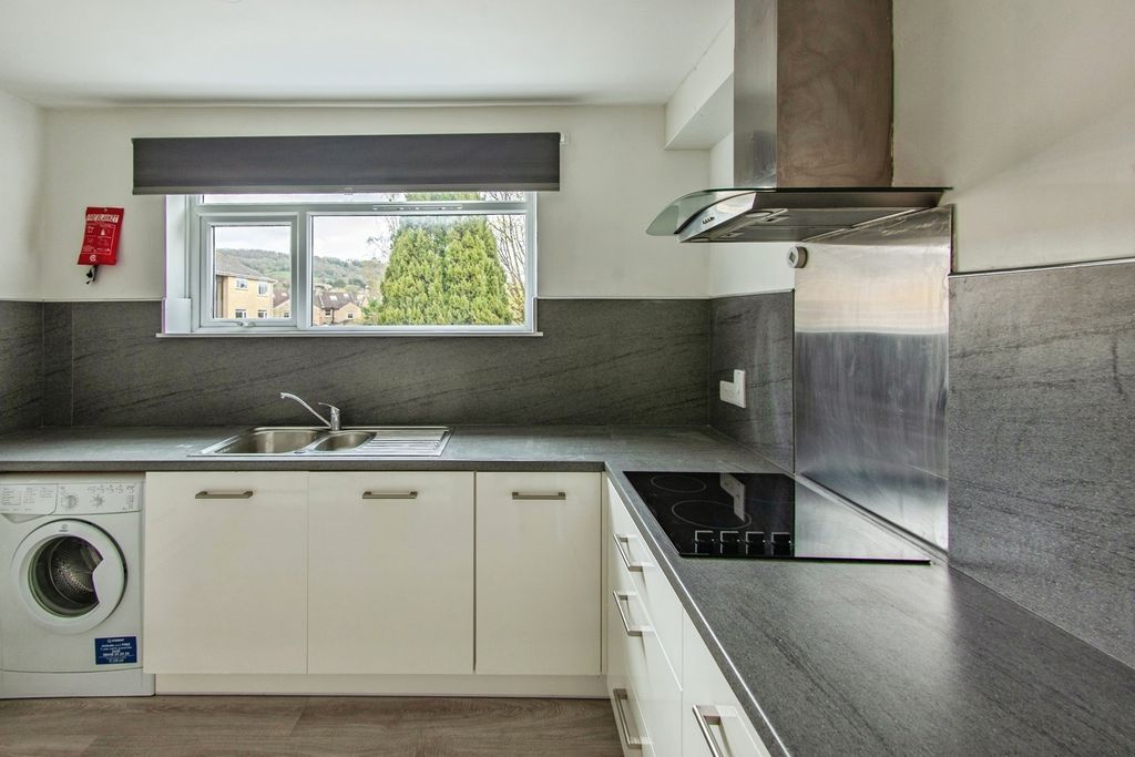 Property photo 3 of 11 Pbox-Img.Jpg