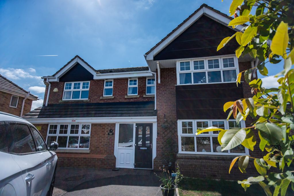 Property photo 1 of 50