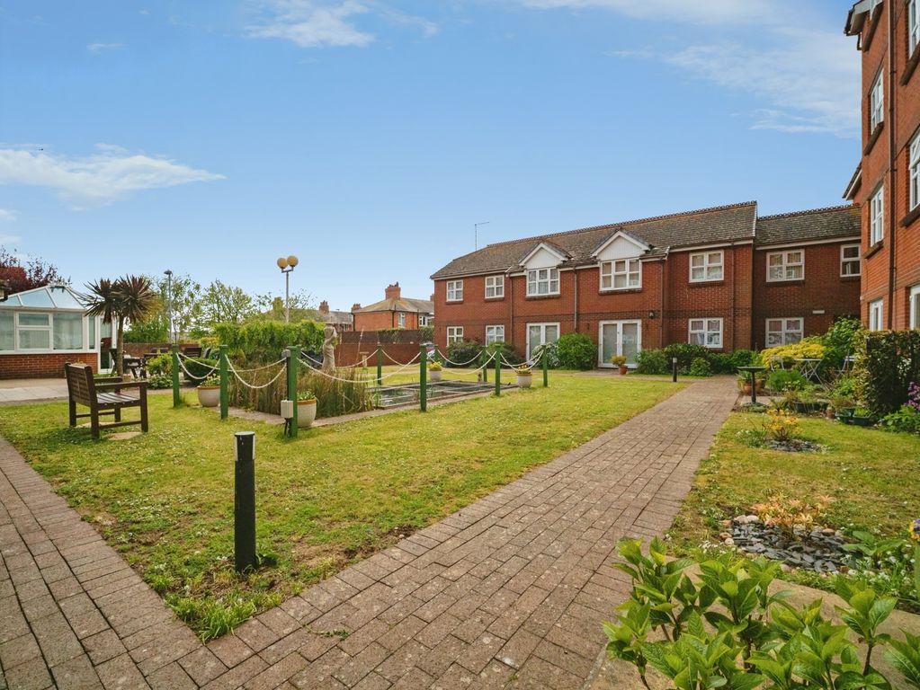 Property photo 2 of 13 General View
