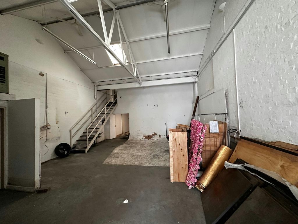 Property photo 3 of 5 P5.Jpg