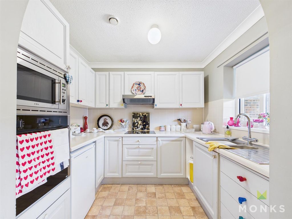 Property photo 2 of 16 Cam01420G0-Pr0784-Still005.Jpg