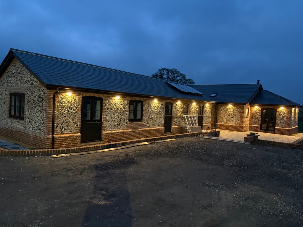 Property photo 1 of 29