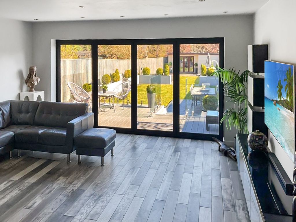 Property photo 2 of 30 4550301