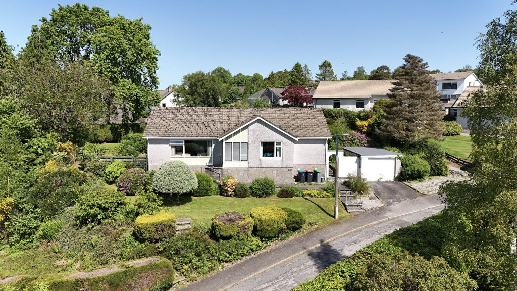 Property photo 1 of 29