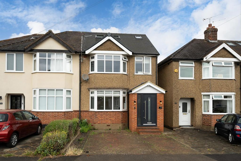 Property photo 1 of 18 62-Malvern-Way-7.Jpg