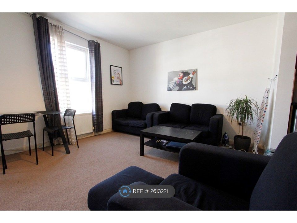 Property photo 3 of 14