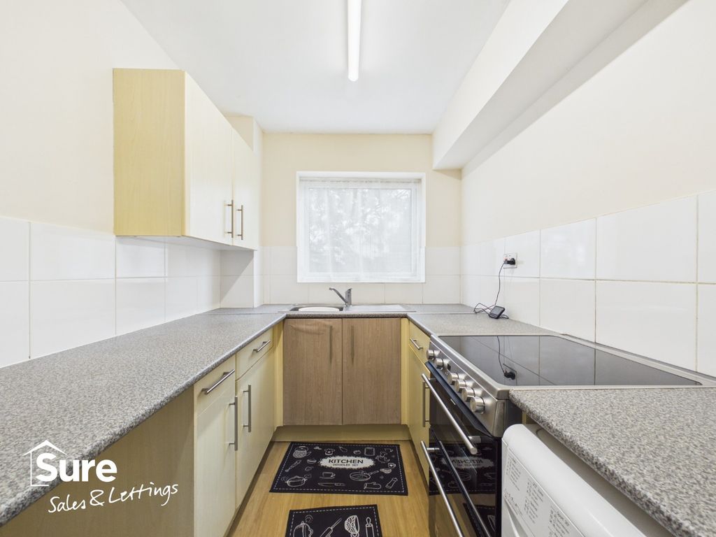 Property photo 2 of 15 868022