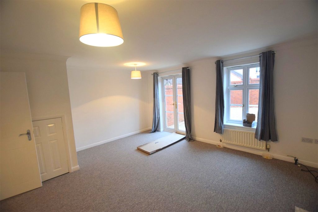 Property photo 2 of 12 Picture No. 22