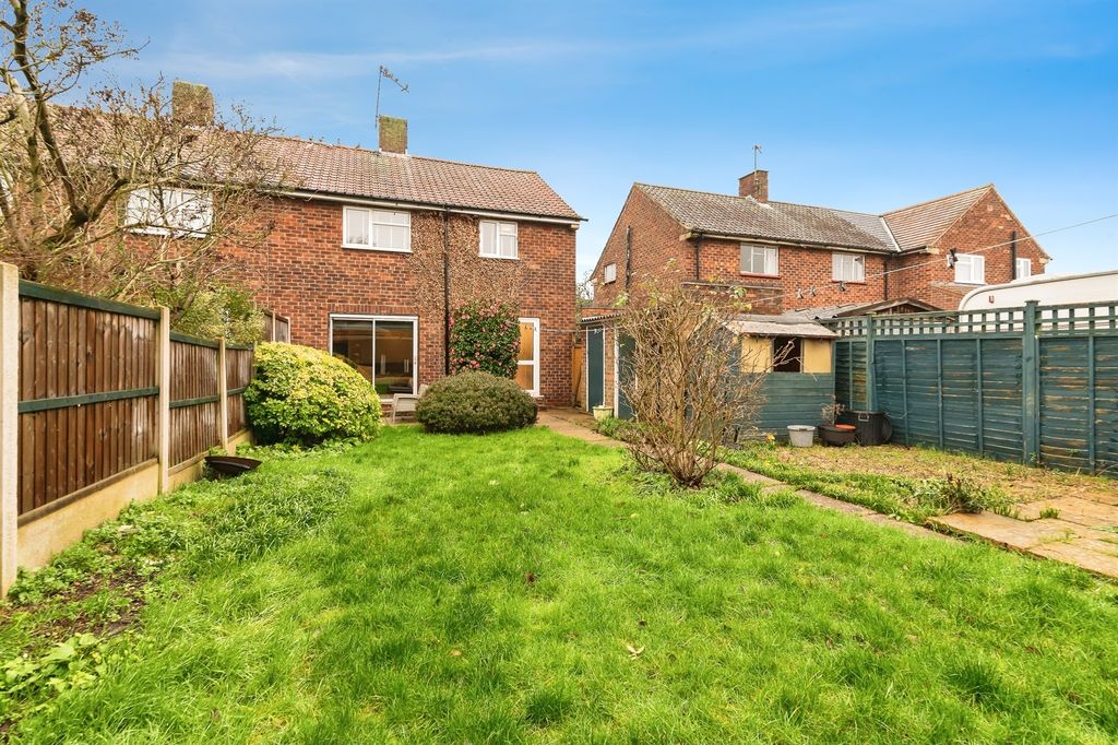 Property photo 2 of 12