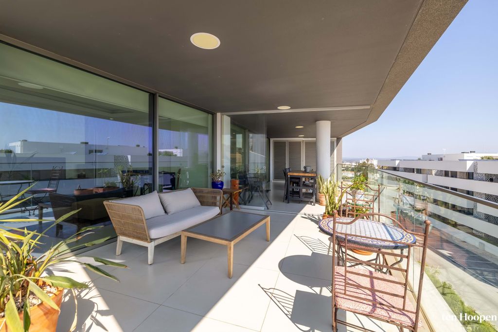 Property photo 2 of 30