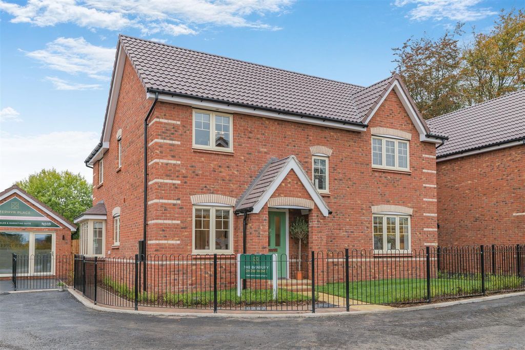 Property photo 1 of 16 8666907-Exterior04.Jpg