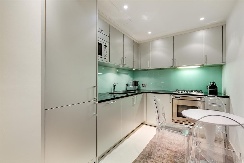 Property photo 3 of 12 Image