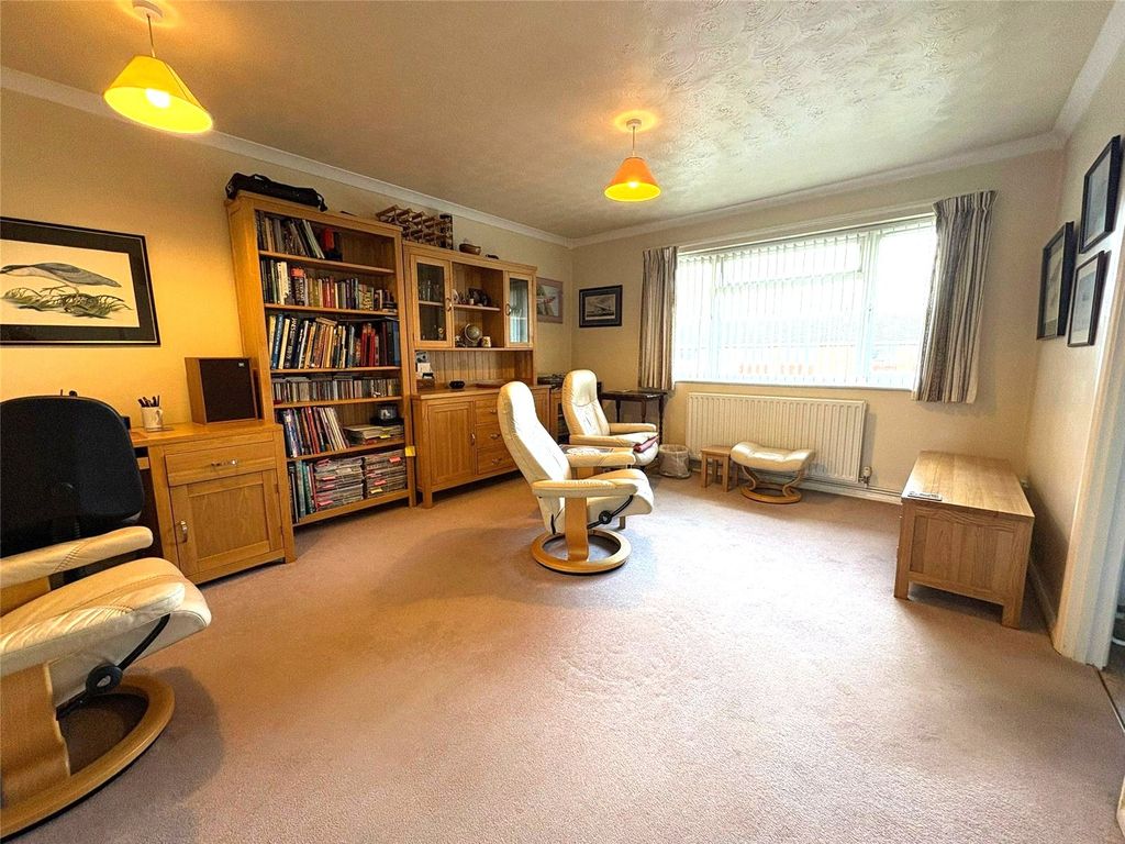 Property photo 2 of 11 Picture No. 24