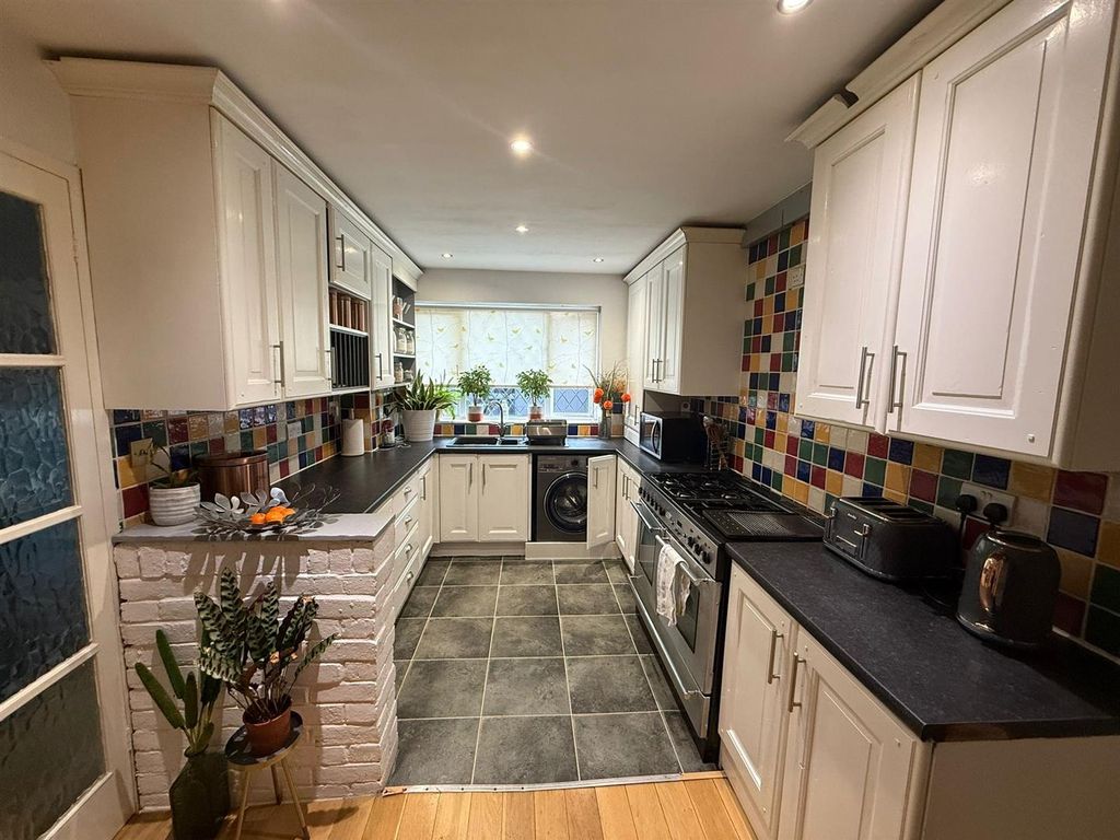 Property photo 3 of 12 6c0237d6-c99d-458d-8376-B990Ed1Faafb.Jpeg