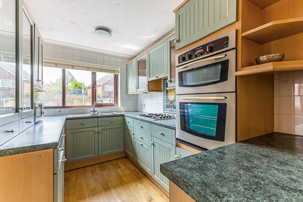 Property photo 3 of 14