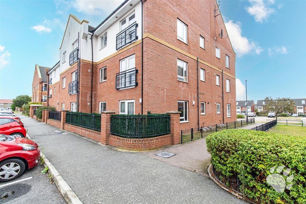 Property photo 1 of 14 Campbell Court Front
