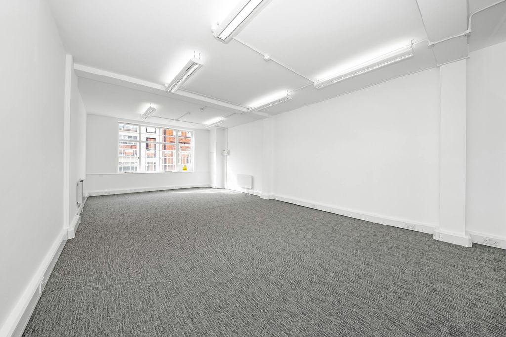 Property photo 2 of 13 Img_9876.Jpg