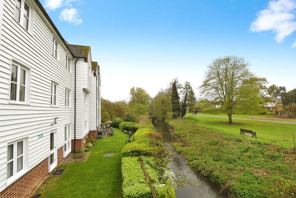 Property photo 2 of 10 Photo