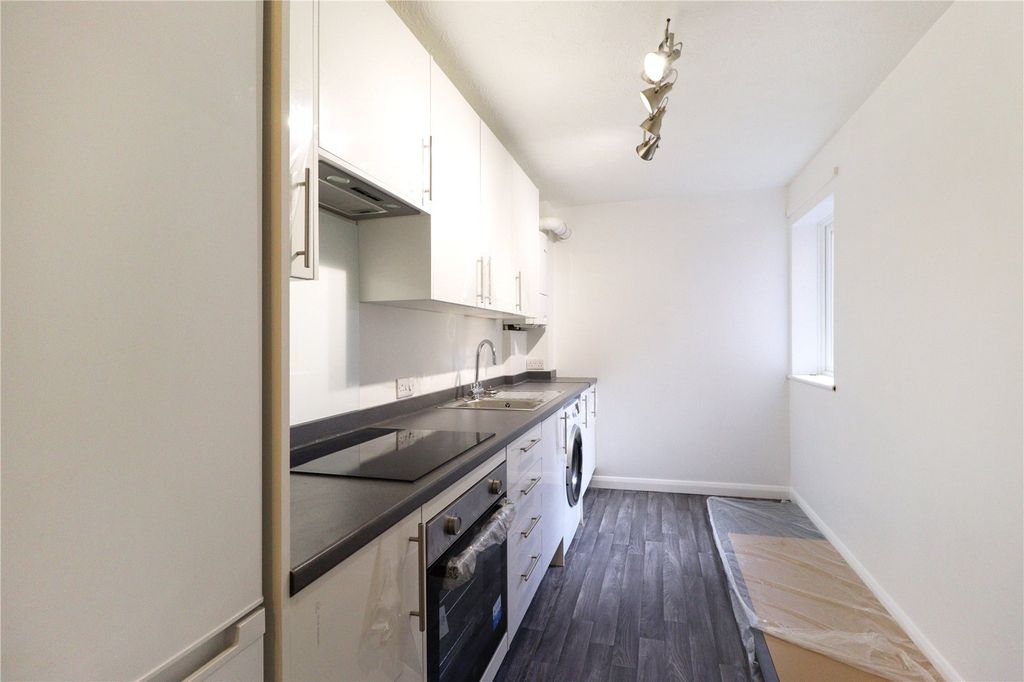 Property photo 2 of 7 Picture No. 06