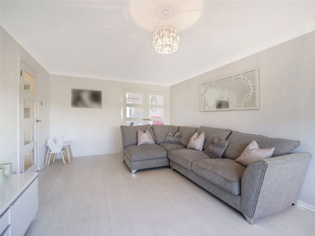 Property photo 3 of 21 Picture No. 23