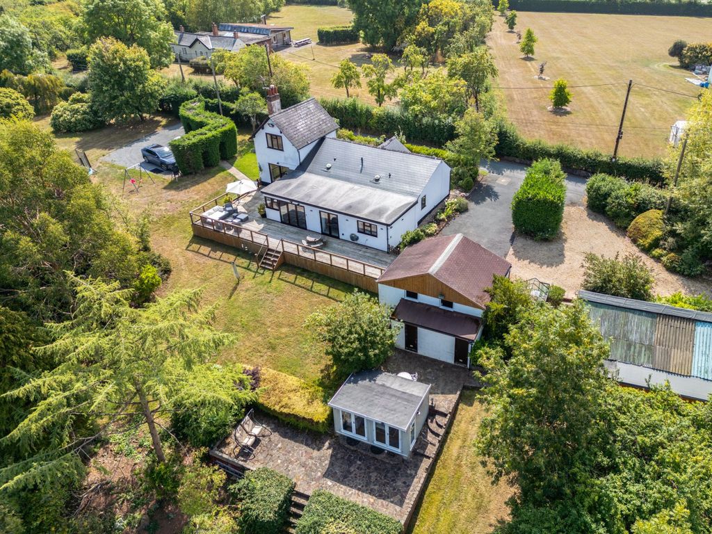 Property photo 1 of 39 Picture No. 26