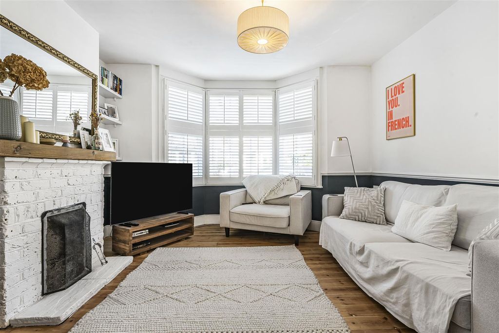 Property photo 2 of 24 2