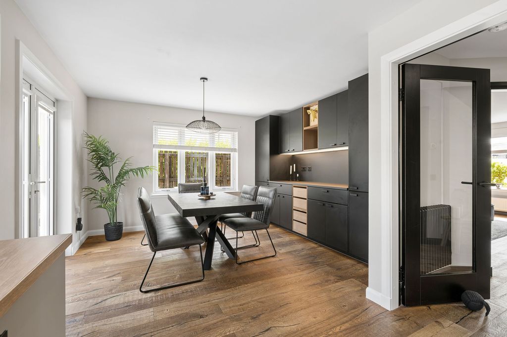Property photo 1 of 46 Kitchen/ Diner