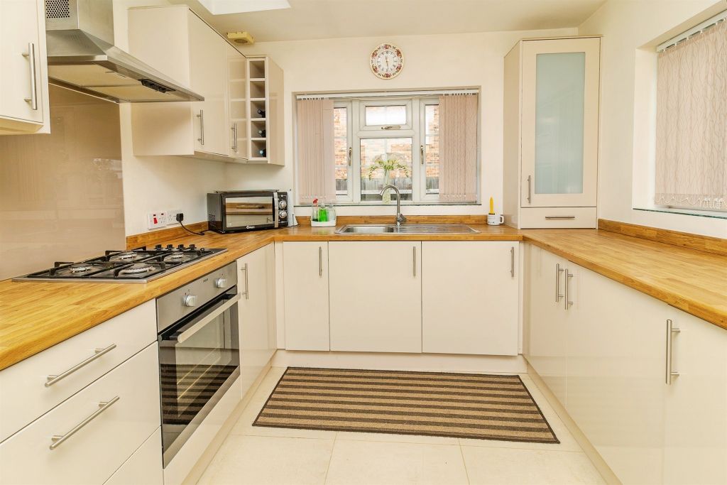 Property photo 3 of 66