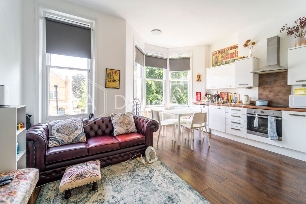 Property photo 1 of 10 Ndb04651