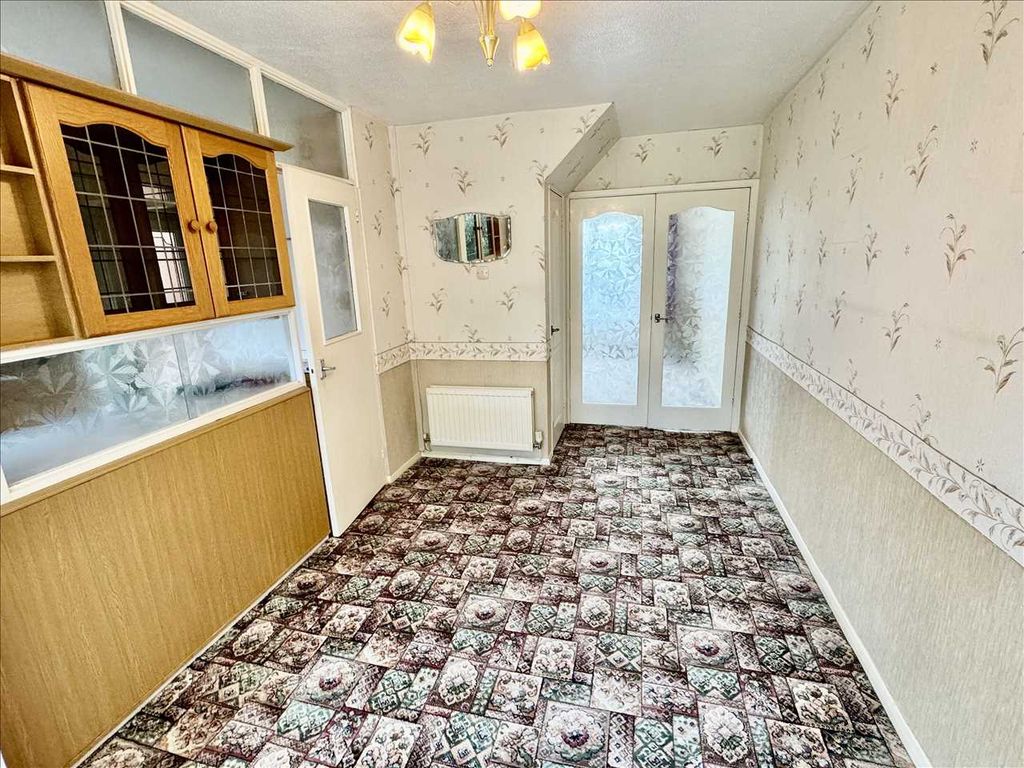 Property photo 3 of 10 Dining Room
