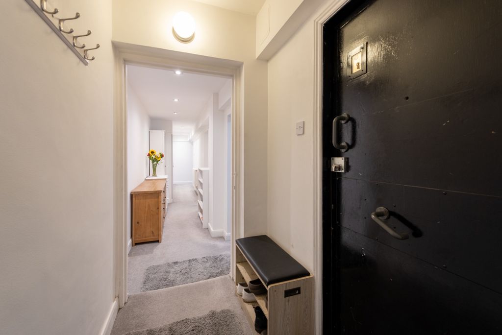 Property photo 3 of 20 2211454