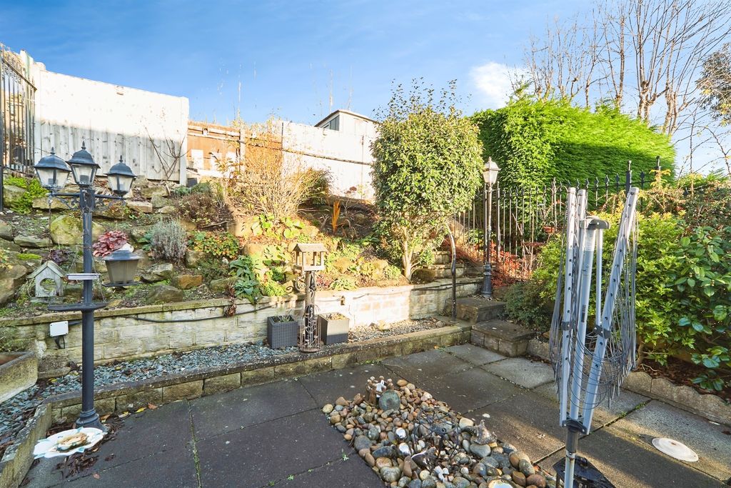 Property photo 3 of 16