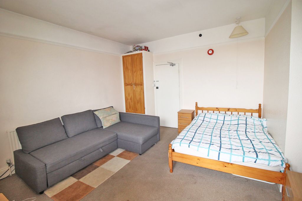 Property photo 2 of 4