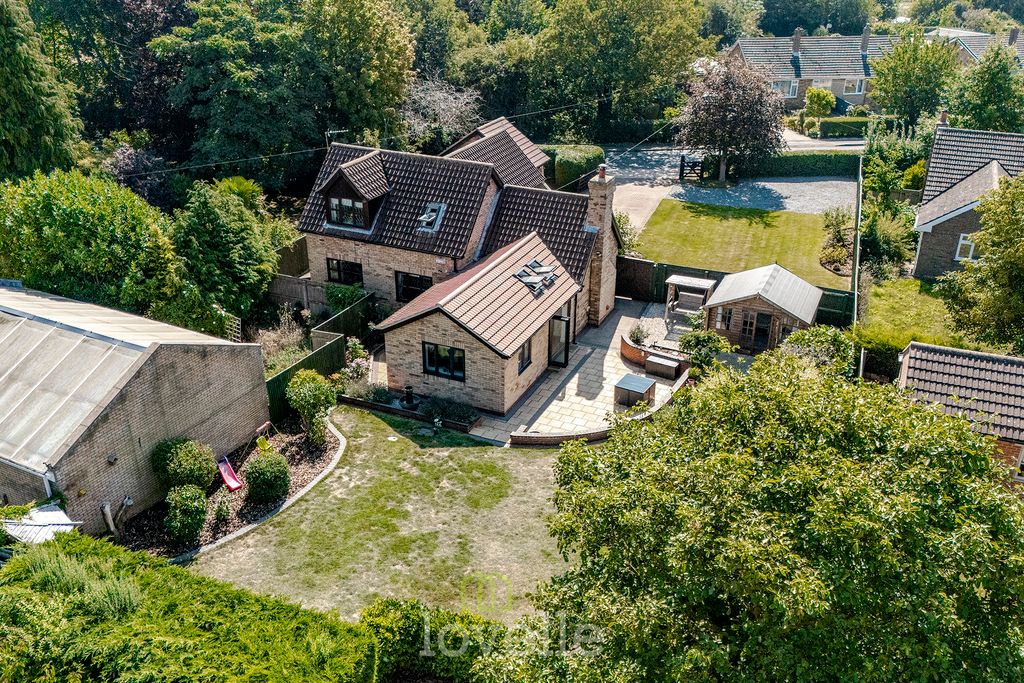 Property photo 2 of 37