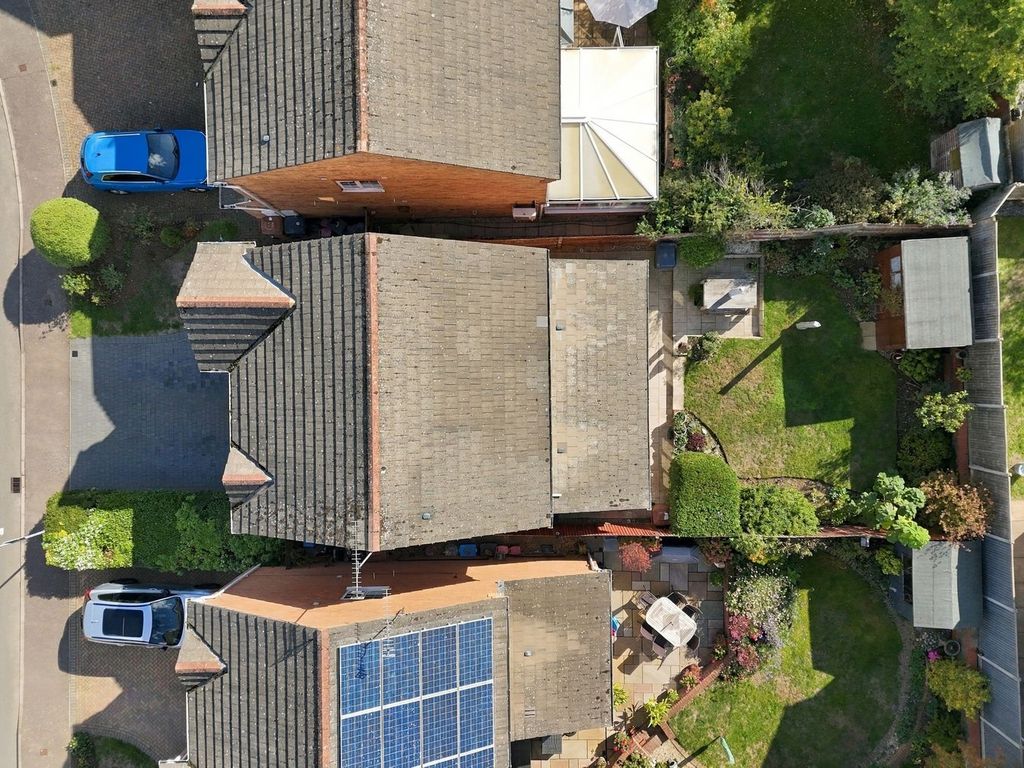 Property photo 3 of 34