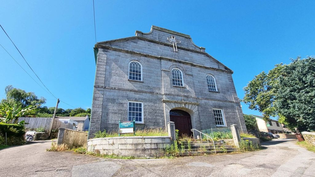 Property photo 2 of 18