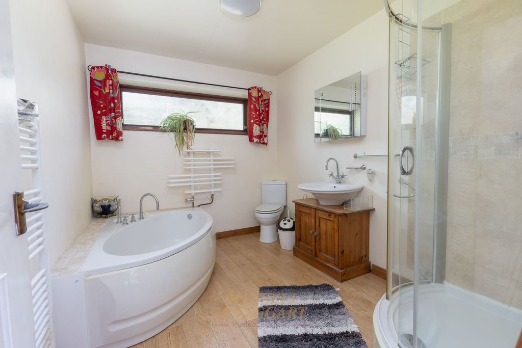 Additional image 18 of 7 bed detached house for saleHackenden Lane, East Grinstead RH19