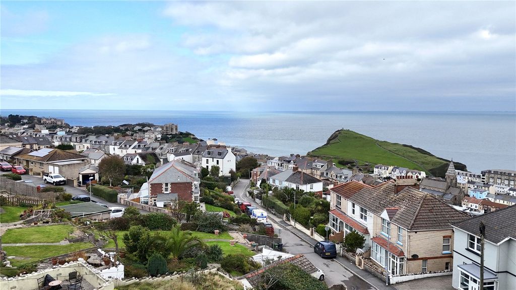 Property photo 2 of 19 Picture No. 33