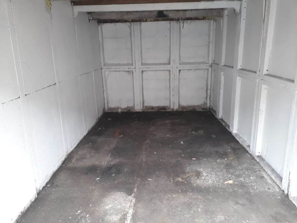 Property photo 1 of 2