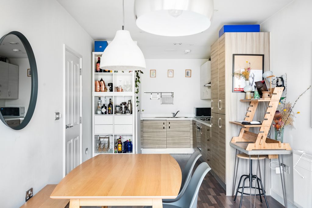 Property photo 3 of 15 Kitchen