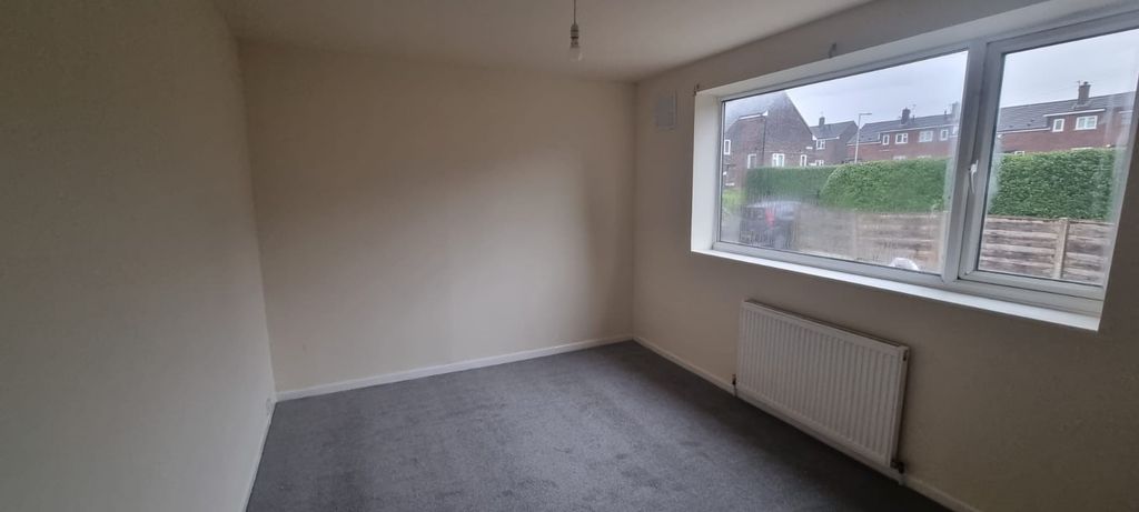 Property photo 3 of 8 Bedroom