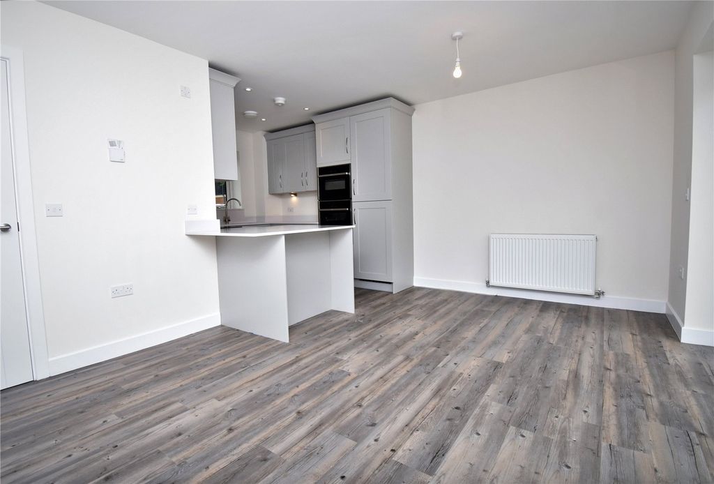 Property photo 3 of 14 Picture No. 11