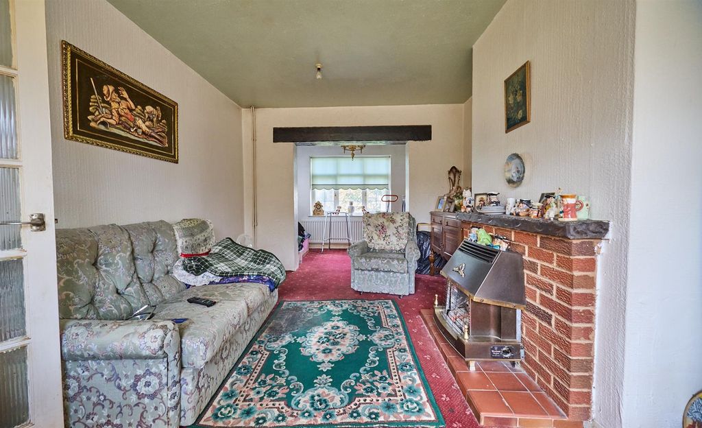 Property photo 3 of 11 Lounge/Dining Room To Front