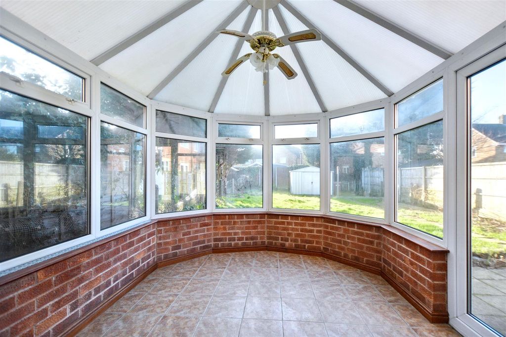 Property photo 3 of 21 Conservatory_1.Jpeg
