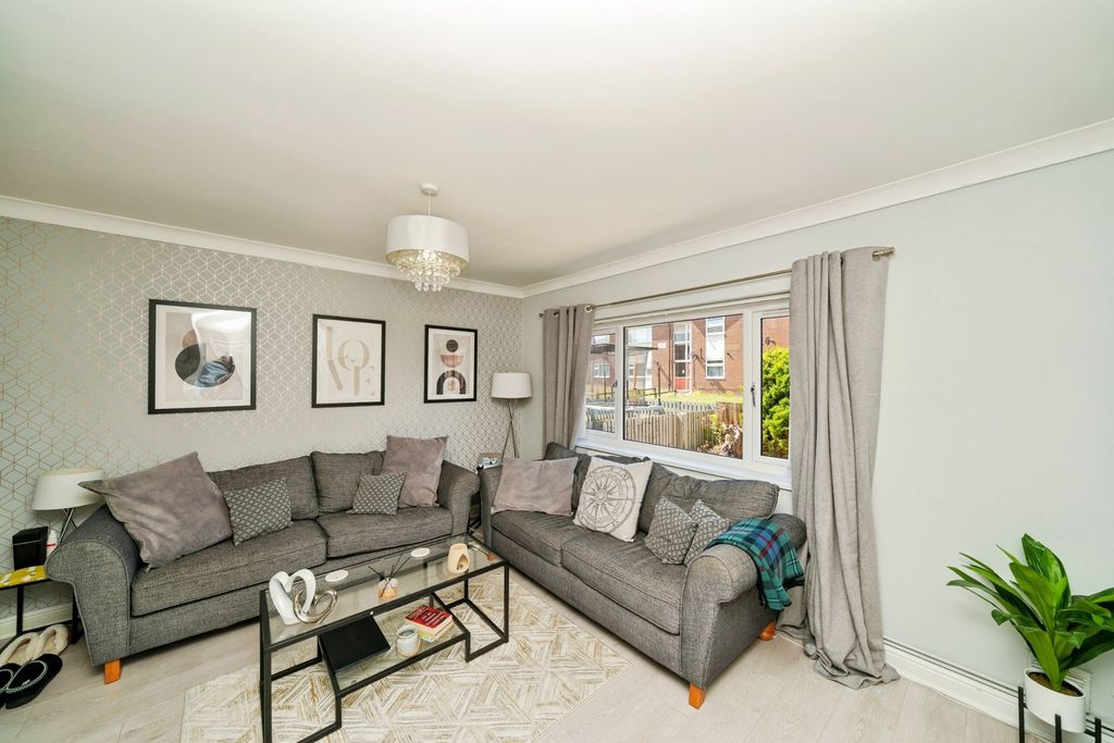 Property photo 3 of 19 Pbox-Img.Jpg